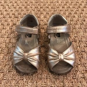 See Kai Run Gold Sandals (7)